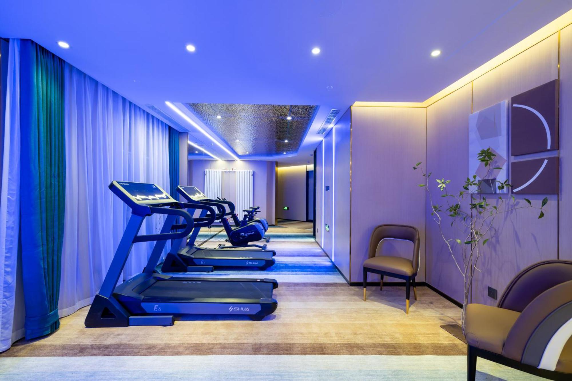 Nost Algia S Near Of Chinese Academy Of Social Sciences - Near Man Site At Zhoukoudian,, Shidu Scenic Spots, Free Ice Cream, Mineral Water, Coffee, Snacks And Laundry Service, Free Gymnastic, Communication Well 4*