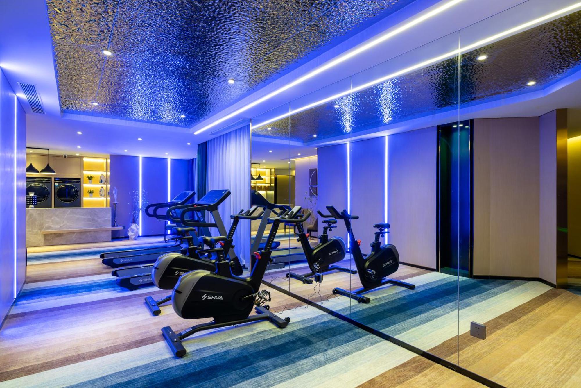 Hotel Nost Algia S Near Of Chinese Academy Of Social Sciences - Near Man Site At Zhoukoudian,, Shidu Scenic Spots, Free Ice Cream, Mineral Water, Coffee, Snacks And Laundry Service, Free Gymnastic, Communication Well Pequim