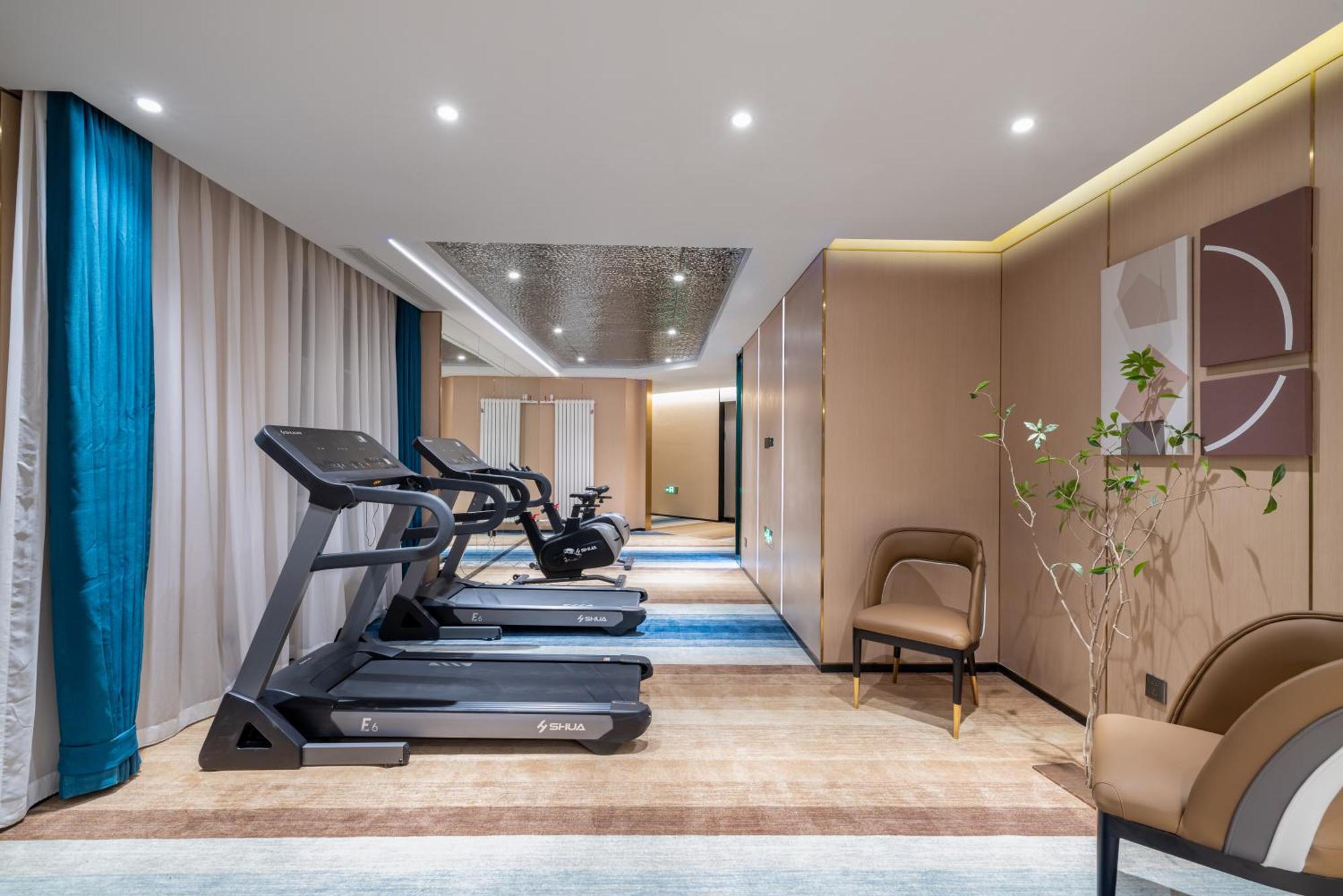 Nost Algia S Near Of Chinese Academy Of Social Sciences - Near Man Site At Zhoukoudian,, Shidu Scenic Spots, Free Ice Cream, Mineral Water, Coffee, Snacks And Laundry Service, Free Gymnastic, Communication Well 4* Pequim