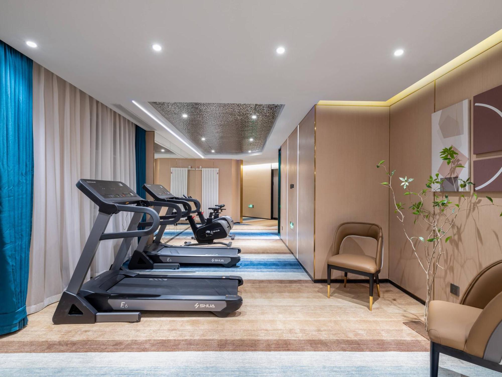 Nost Algia S Near Of Chinese Academy Of Social Sciences - Near Man Site At Zhoukoudian,, Shidu Scenic Spots, Free Ice Cream, Mineral Water, Coffee, Snacks And Laundry Service, Free Gymnastic, Communication Well 4*