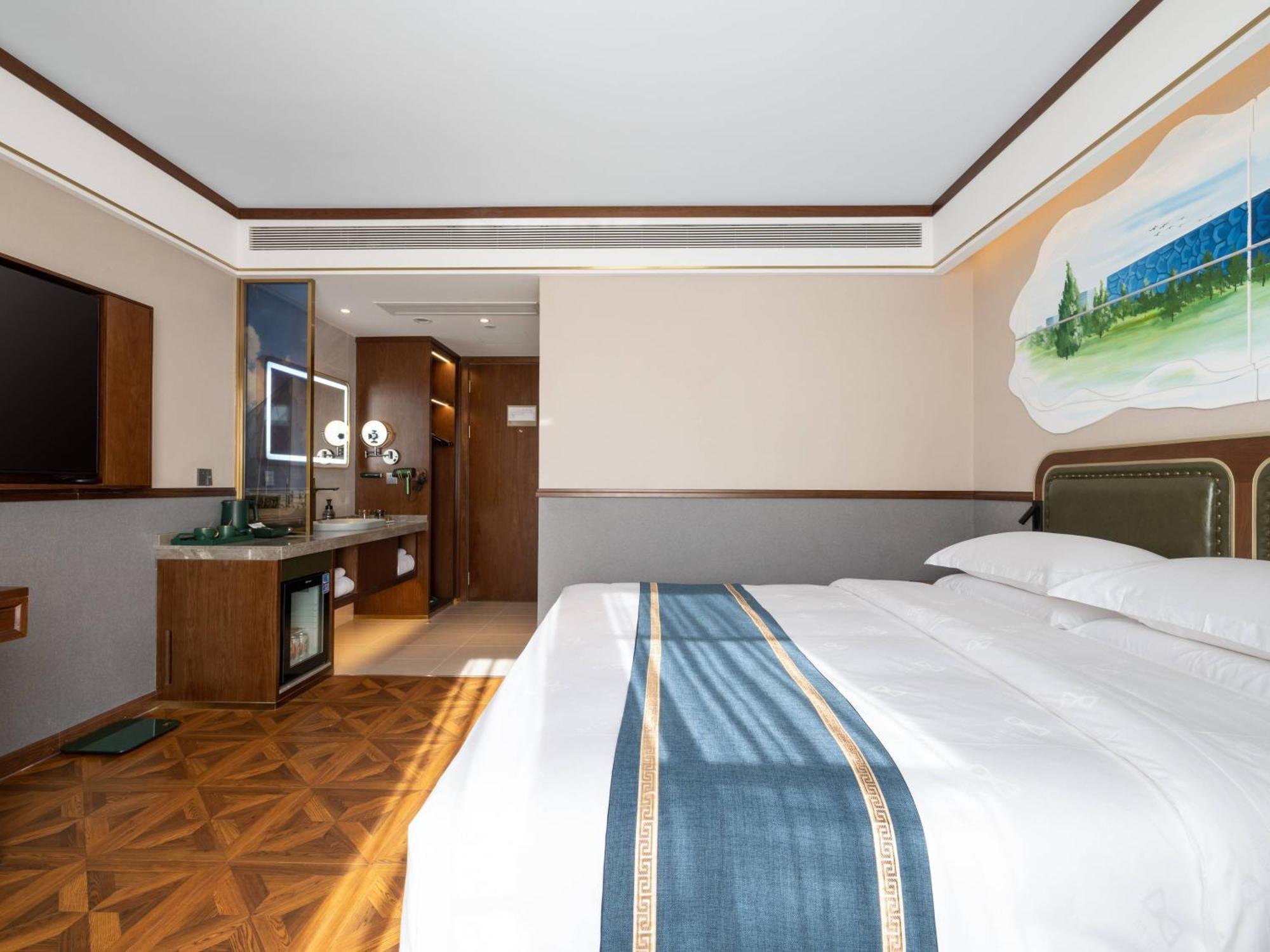 Nost Algia S Near Of Chinese Academy Of Social Sciences - Near Man Site At Zhoukoudian,, Shidu Scenic Spots, Free Ice Cream, Mineral Water, Coffee, Snacks And Laundry Service, Free Gymnastic, Communication Well Hotel